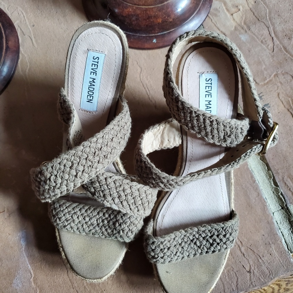 Steve Madden beige ankle strap wedge sandals